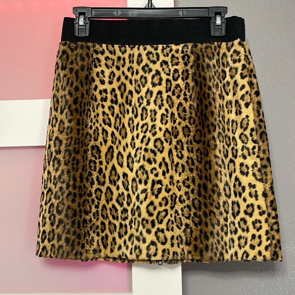 Milly Size 6 cheetah print skirt